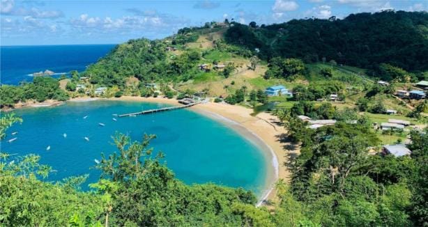 blue lagoon tropical island