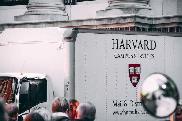 Does Harvard Give Scholarships in 2025? | Bold.org