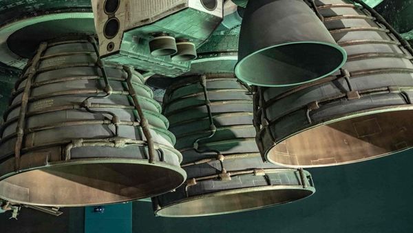 HOW MANY SCHOOLS OFFER AEROSPACE ENGINEERING visual data 6